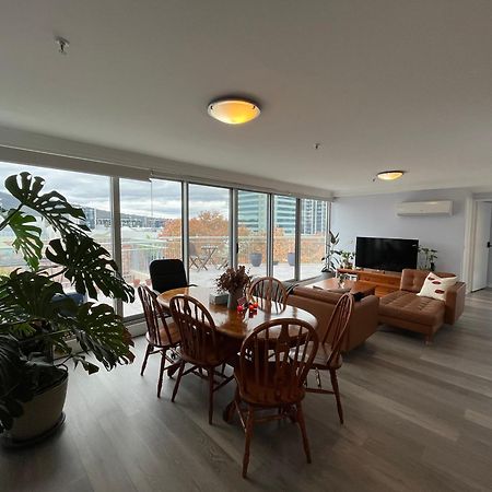 Private Room With Ensuite In The Cbd 캔버라 외부 사진